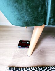 КЛЕЕВАЯ ЛОВУШКА MR. CATCH (МИСТЕР КЭТЧ)  С АТТРАКТАНТОМ  ДЛЯ УНИЧТОЖЕНИЯ ПОСТЕЛЬНЫХ КЛОПОВ