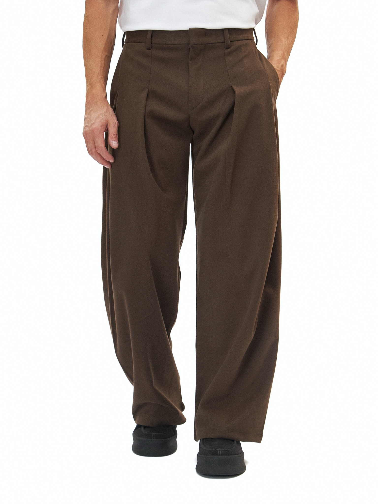 Коричневые брюки FORCE с защипами