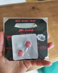 КЛЕЕВАЯ ЛОВУШКА MR. CATCH (МИСТЕР КЭТЧ)  С АТТРАКТАНТОМ  ДЛЯ УНИЧТОЖЕНИЯ ПОСТЕЛЬНЫХ КЛОПОВ