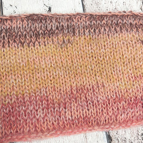 Смотка с бэби альпакой и кидмохером 285 розовый секционный