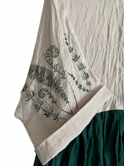 Утро в лесу. Платье льняное с вышивкой на рукавах 