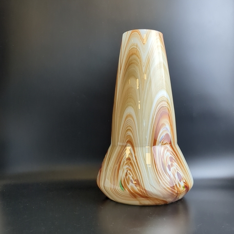 Ваза для цветов в изящном исполнении, стекло, гутная техника, мраморный окрас, 29 см, винтаж СССР 1970-1990 гг