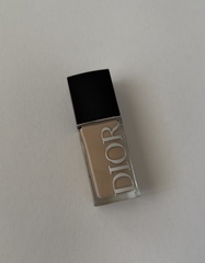 Тональный крем Dior Glow