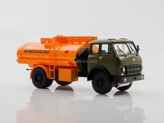 MAZ-500A АЦ-8-500А fuel tank truck  1:43 Legendary trucks USSR #60