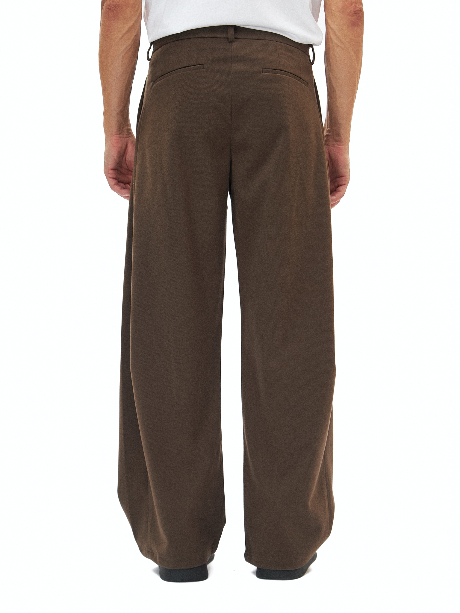 Коричневые брюки FORCE с защипами