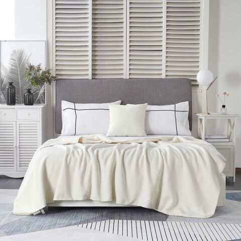 Плед 220х240 Sofi De MarkO Аманда молочный