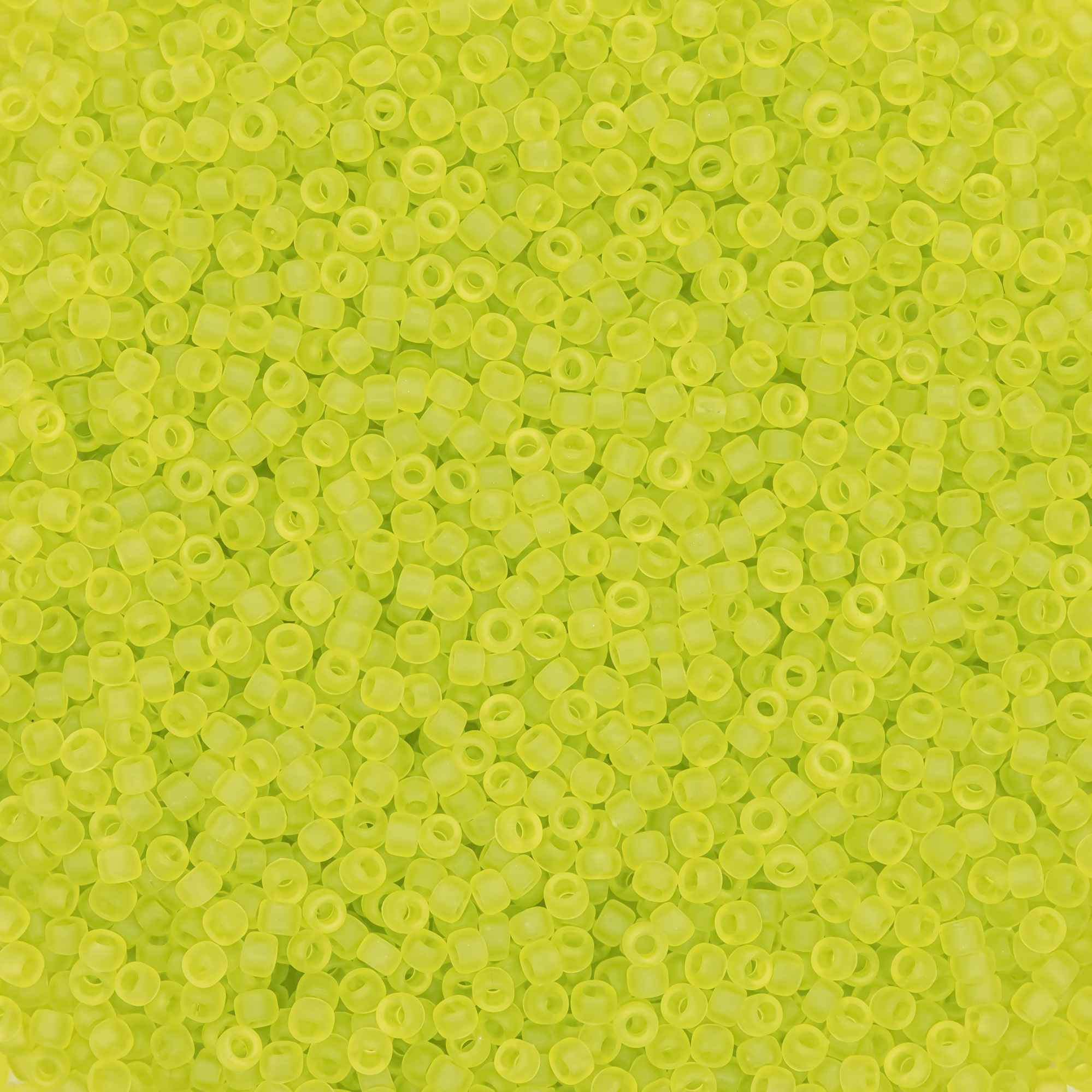 Японский бисер TOHO Round 15/0 (№4F), прозрачный матовый