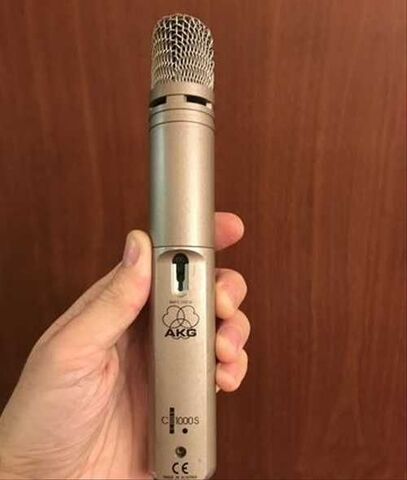 AKG C1000S Конденсаторный вокальный микрофон