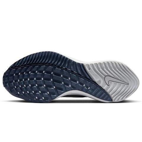 Кроссовки NIKE AIR ZOOM VOMERO 16