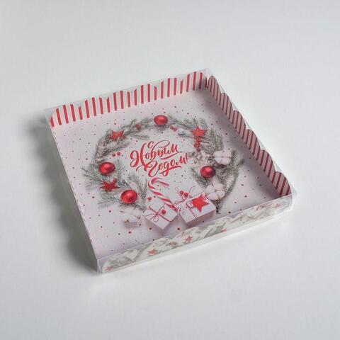 Коробка с пластиковой крышкой «Венок и подарки», 21×21×3 см