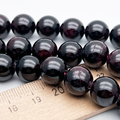 Гранат альмандин бусины, диаметр около 11,7-11,9 мм, цена за 8 шт (1/4 нити)