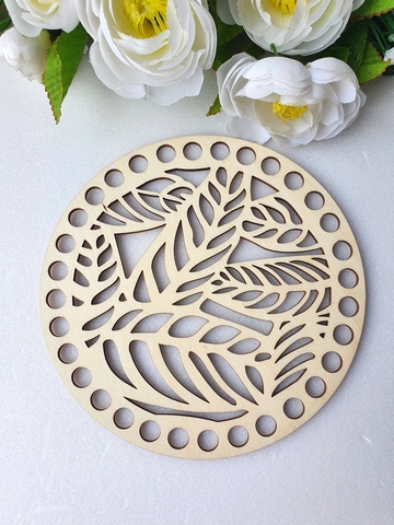 Wood carved circle 15 cm, drawing Ornament 2