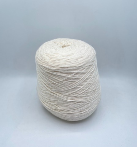 Бобинная пряжа (пр.Италия),250м/100 гр. 80%Меринос 20%Полиамид, цвет-Молочный, арт-31569
