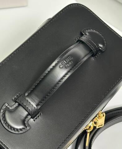 Сумка CELINE IN SMOOTH SATINATED CALFSKIN ЧЕРНАЯ