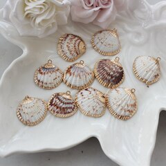 Подвеска Ракушка с позолотой 17-35 на 20-30 мм, РК044