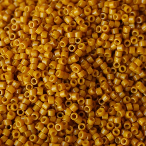DB-2106 Бисер цилиндрический Миюки делика 11/0 Горчичный непрозрачный /Miyuki delica 11/0 Duracoat Opq Hawthorne