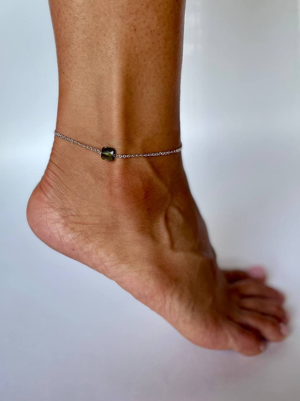 Серебряный браслет на ногу, анклет, с кристаллом Swarovski