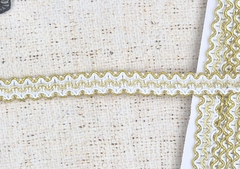 Тесьма отделочная, ш. 1,5 см, белый с золотом