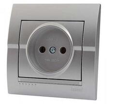 DERIY 702 2828 121 Розетка б/з. серебристый металлик керамика