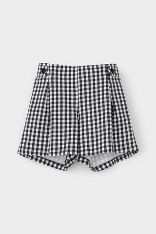 шорты  для девочки  КР 400732/серая клетка на белом к521
