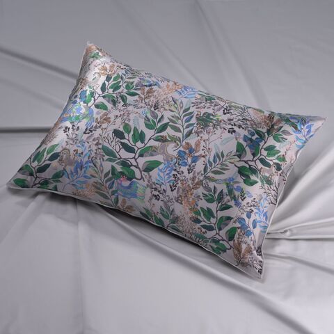 Наволочка 50x70 Mollen Таинственный лес светло-серая шелковая