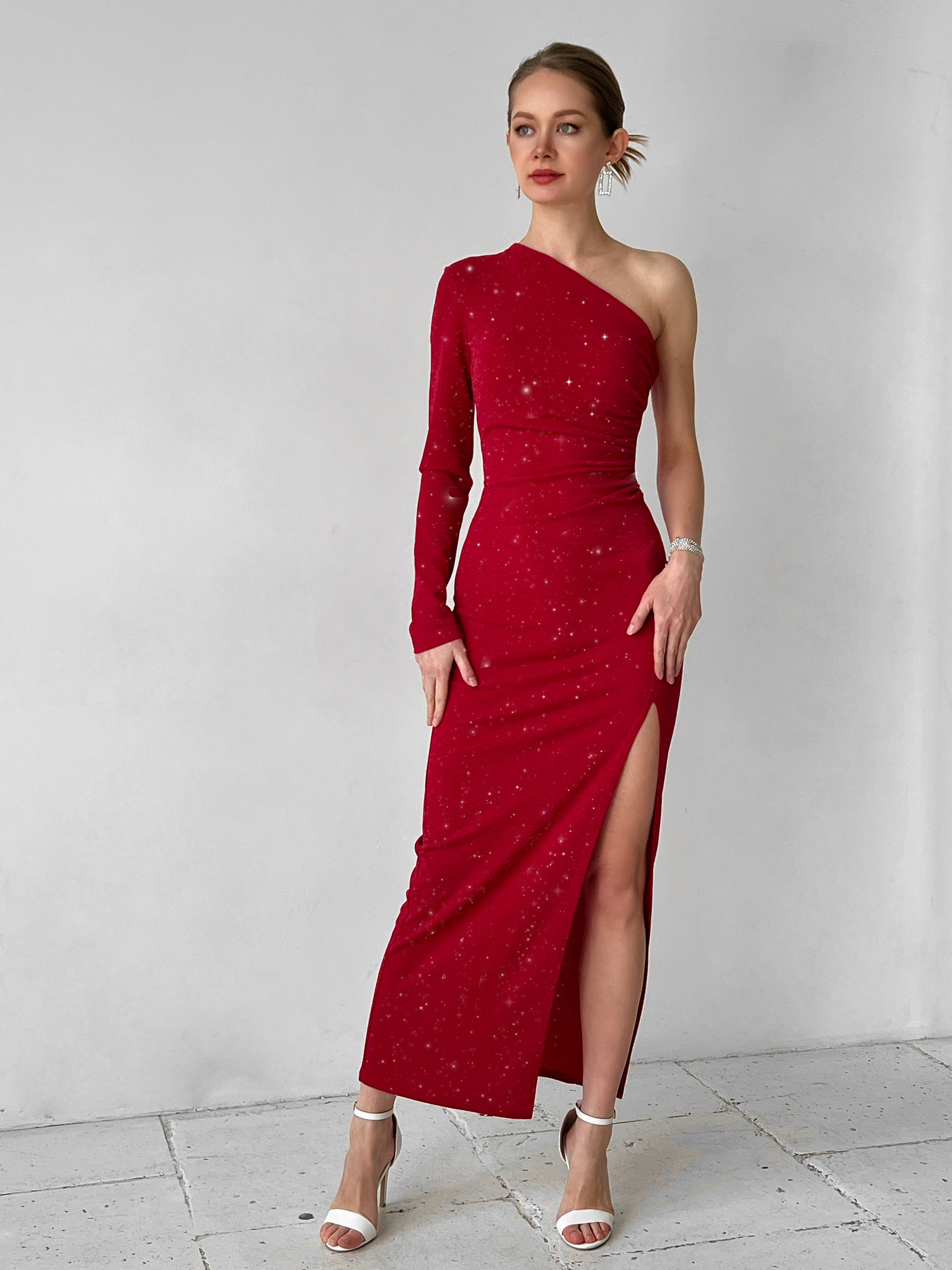 Вечернее платье с разрезом макси (красный)