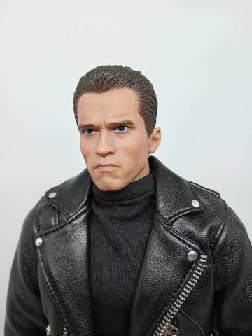 Фигурка T-800 Арнольд Шварценеггер масштаб 1/6 Терминатор 2