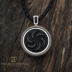 Подвес Сокол. Чёрный нефрит, серебро.