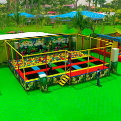 Батутная арена «Джунгли» 10,7×7,9 м, 10 батутов, с поролоновой ямой и скалодромом