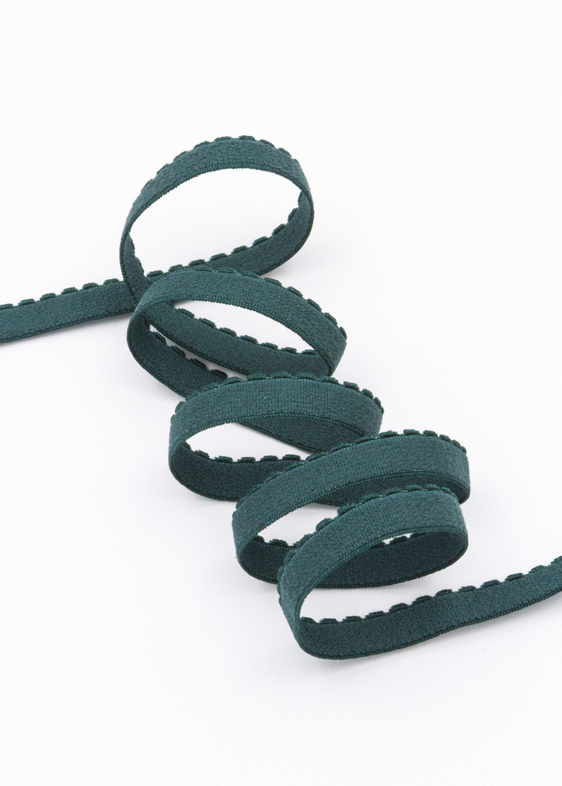 Резинка отделочная темно-зеленая ажурная ширина 12 мм с учетом фестона
