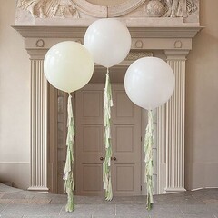 Mint white set (3 шара) + tassel