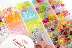 
          Набор для создания украшений-бусины Alingar, 170х165х18мм, "Crystal clear", 8 вид.бус., подвес., ножницы, 1х7м леска, 1х2м нить, пластик.пенал