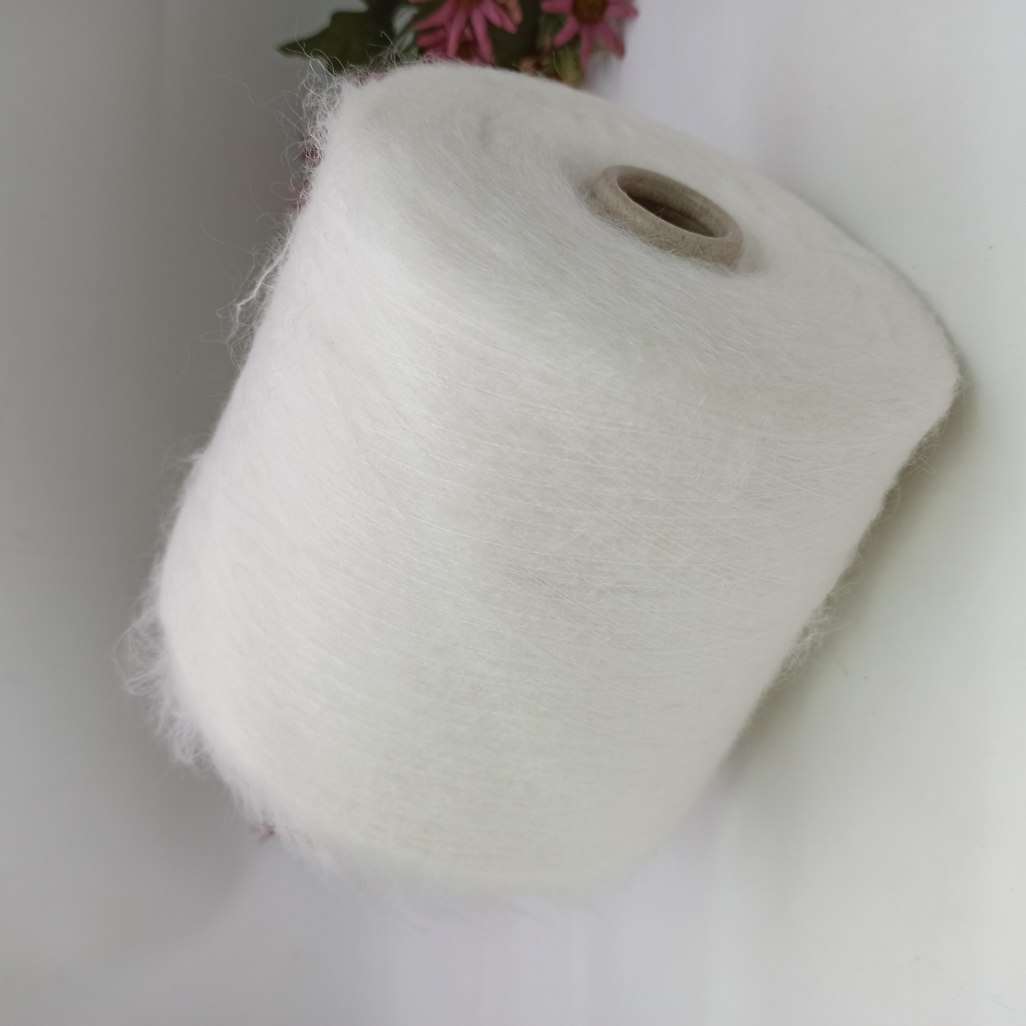 Кид мохер арт Aurora фабрика Ilaria 1000м/100гр Белый 005001