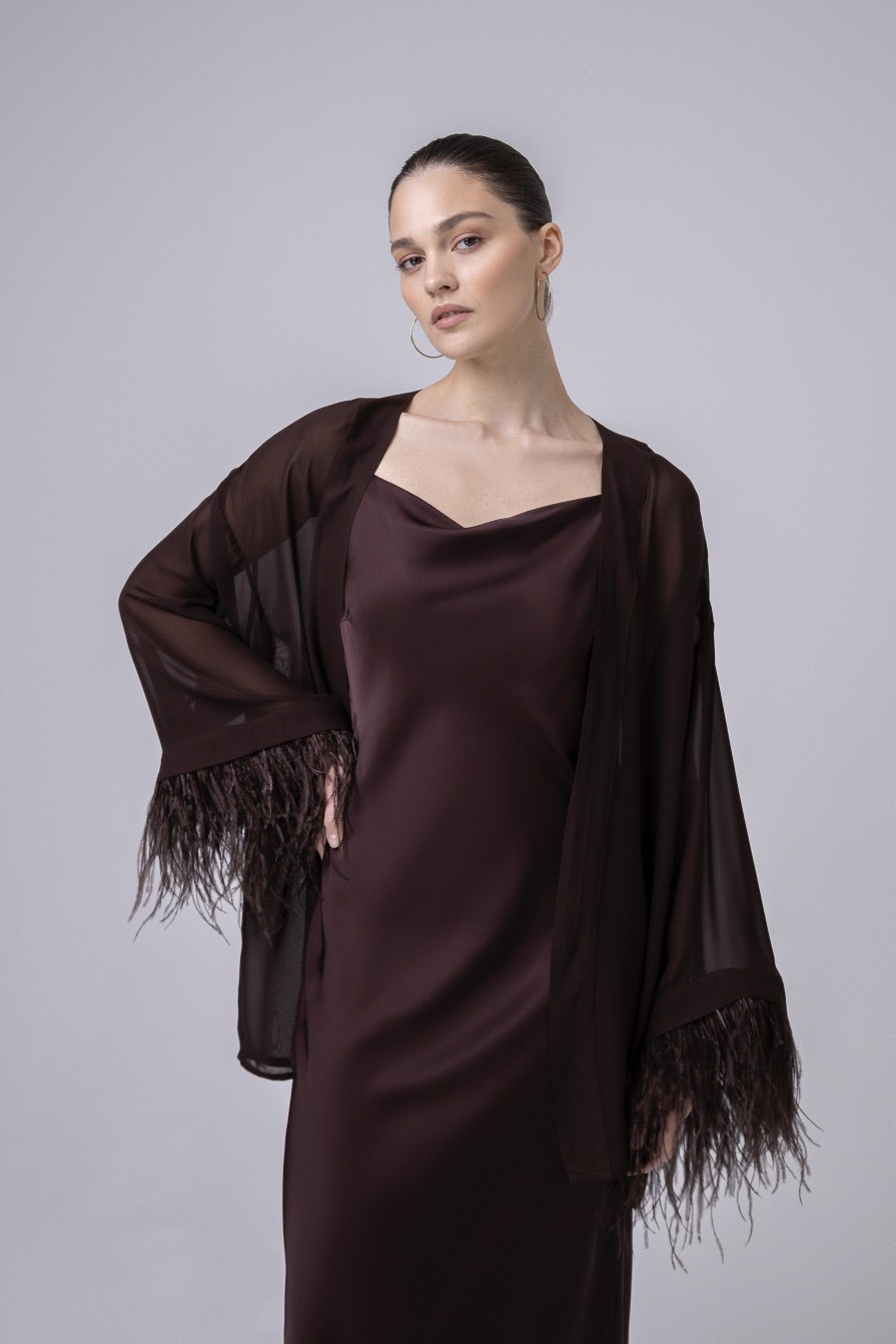 Накидка из шифона с перьями, горький шоколад