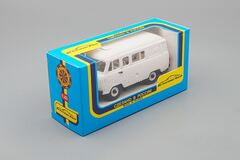 UAZ-39099 Crew Van white Agat Mossar Tantal 1:43
