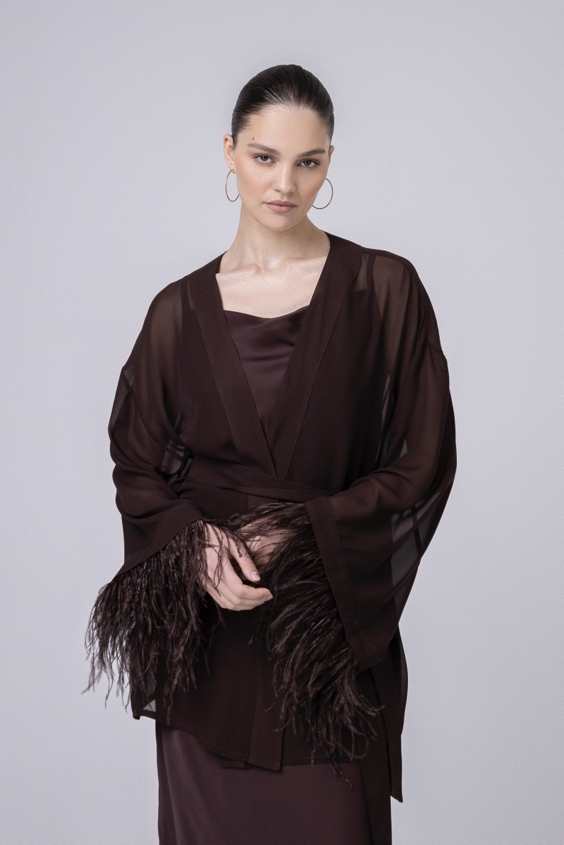 Накидка из шифона с перьями, горький шоколад
