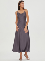 Платье-комбинация из шелкового атласа серого цвета длиной макси