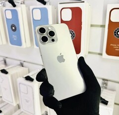 iPhone 15 Pro Max, 256 ГБ б/у