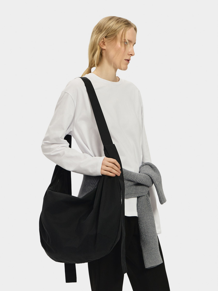 Loose fit long coat with tie belt