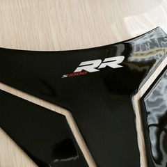 Наклейка на бак BMW S1000RR черная