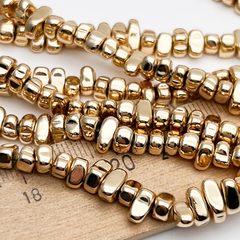 Гематит фриформ бусины (имитация), цвет золотисто-медный, размер около 3,5-4*6,5-8,5 мм, цена за отрезок 19 см (1/2 нити)