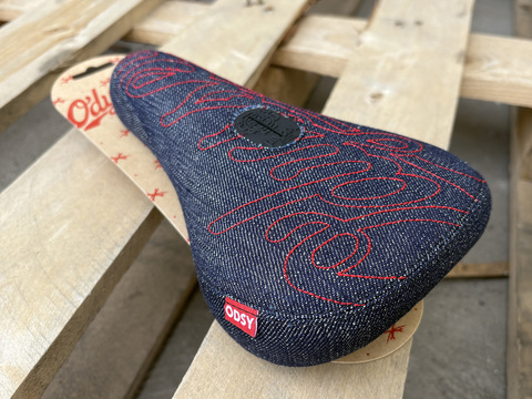 Седло Odyssey BIG-STITCH FAT