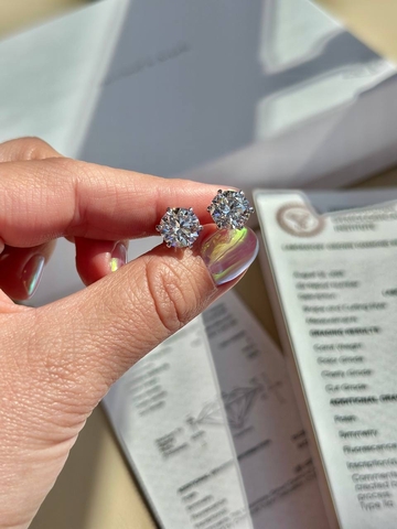 Серьги пусеты в 6-ти лапках по 3ct ЗОЛОТО 750* CVD бриллиант