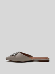 Шлепки-мюли Karanfil со стразами