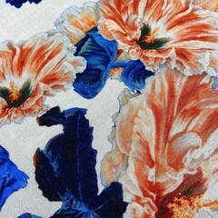 Платок из шерсти  крупные цветы на молочном фоне 88*88 арт.П10