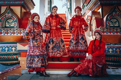 Fox and Swan. Kolomenskoye.