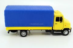 ZIL-5301 Bychok (Goby) flatbed truck yellow-blue Bauer Autobahn 1:43