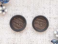 Пуговицы костюмные, d 2,5 см