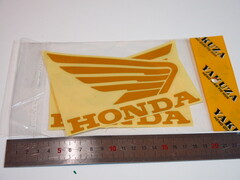 Наклейки на бак Honda жёлтые крылья