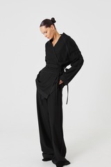 Брюки в вертикальную полосу